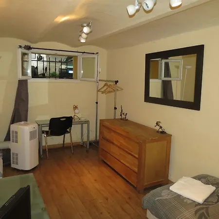 Villa Aramis Guesthouse Nicea